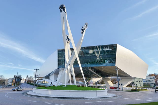 Porsche Museum Stuttgart — Ausflugsziel Nordschwarzwald