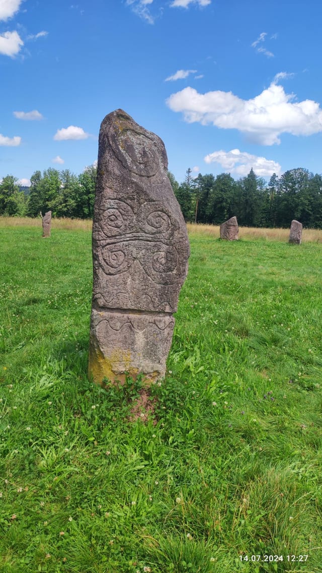 Steinkreis Schwarzenberg · Schömberg — Ausflugsziel Nordschwarzwald